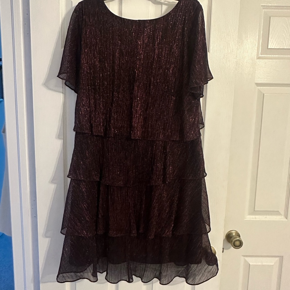 SLNY Shimmering Black and Burgundy Tiered Dress - Picture 2 of 6